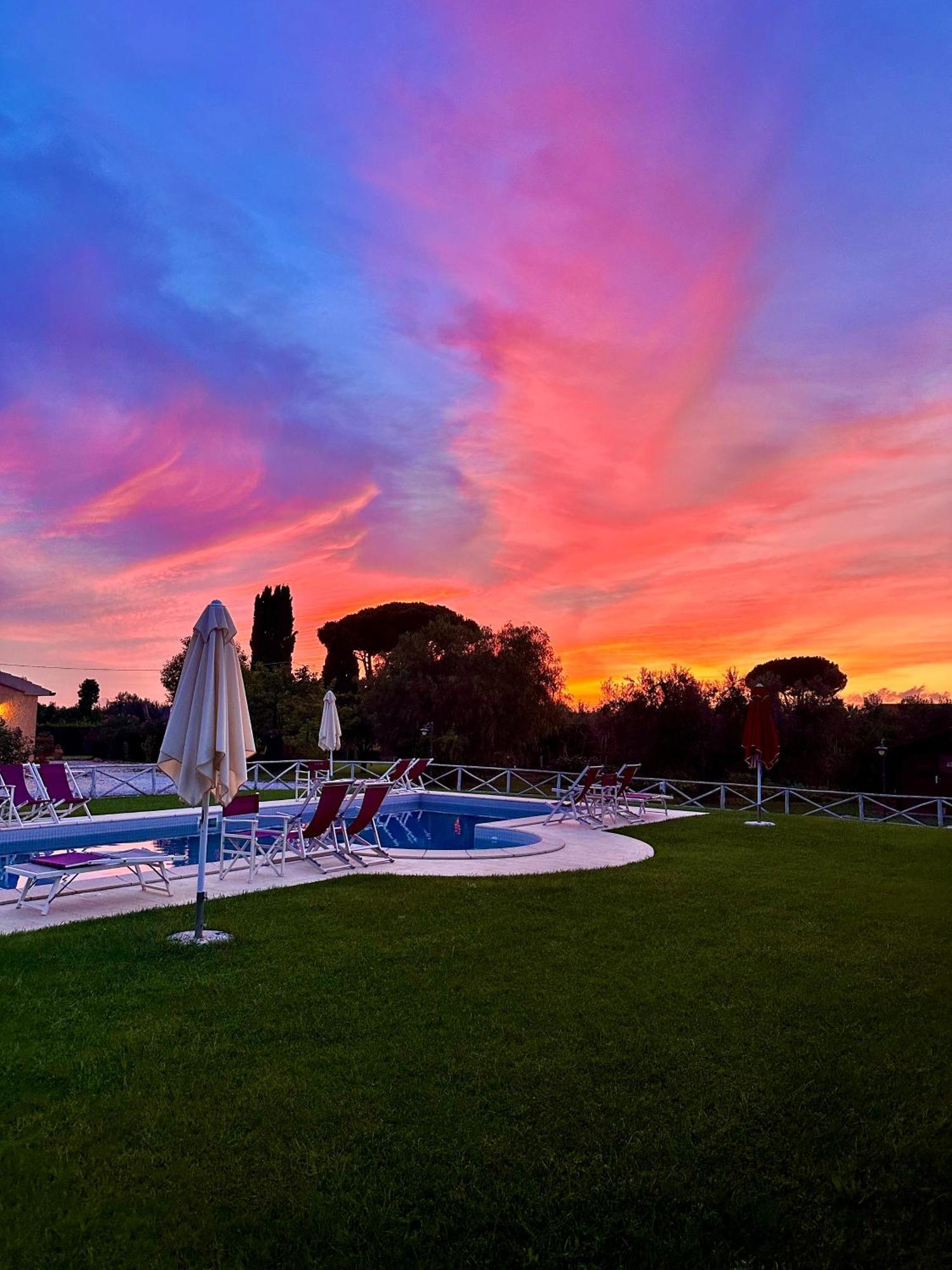 Agriturismo Re Di Fiori دونوراتيكو المظهر الخارجي الصورة