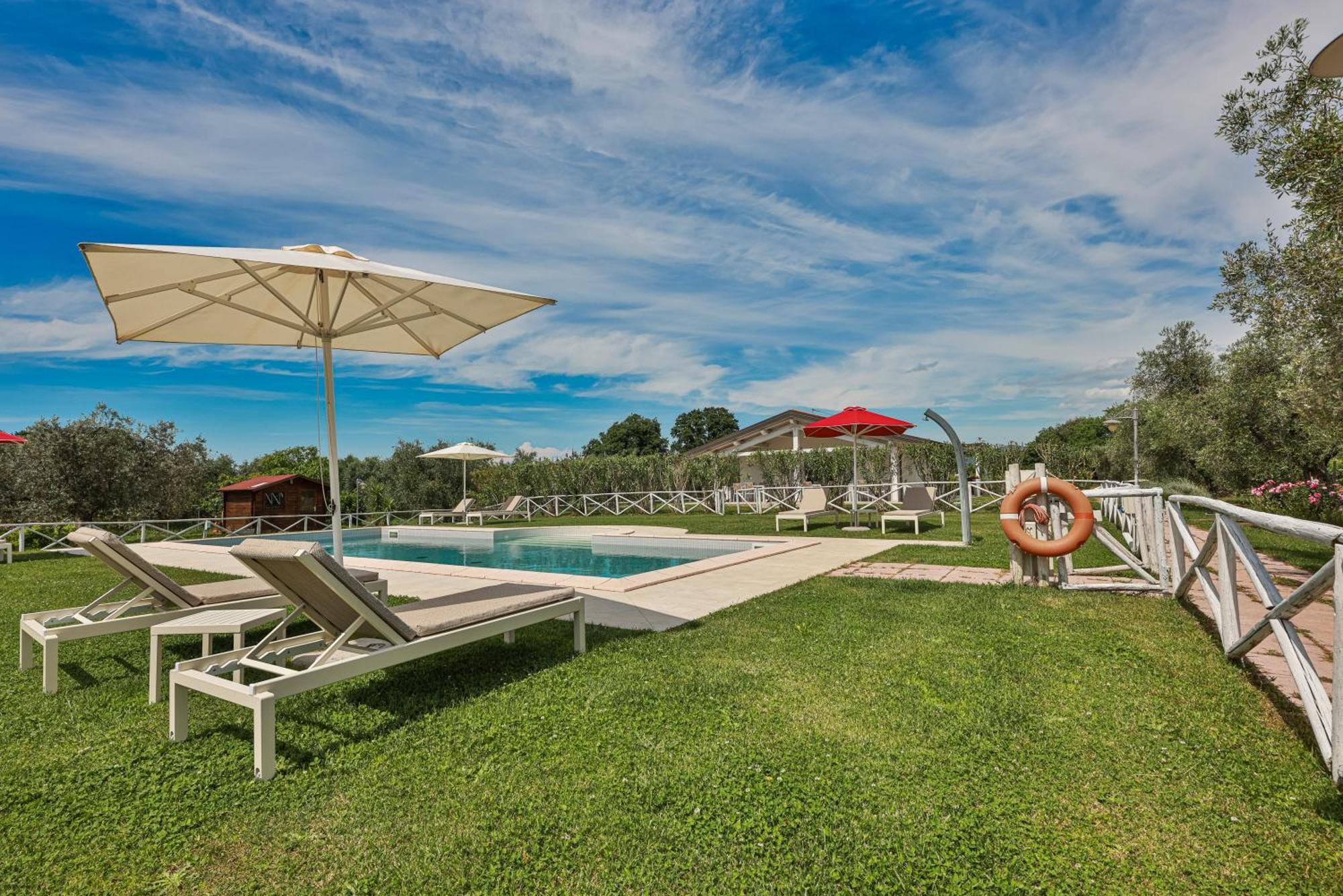 Agriturismo Re Di Fiori دونوراتيكو المظهر الخارجي الصورة