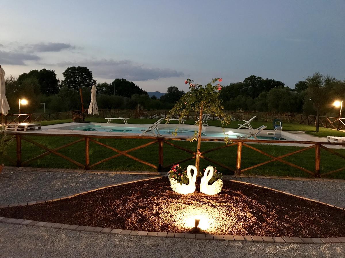 Agriturismo Re Di Fiori دونوراتيكو المظهر الخارجي الصورة